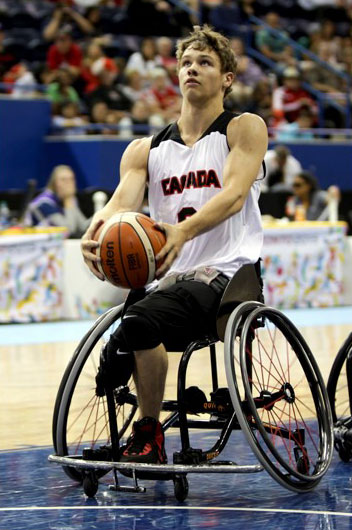Liam Hickey playing wheelchair basketball