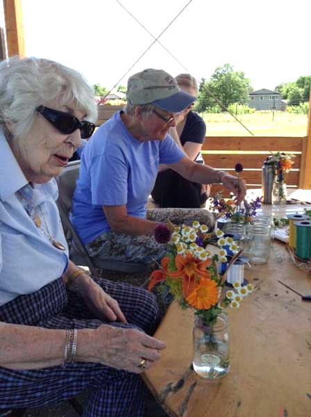 Seniors making aromatherapy spritzers